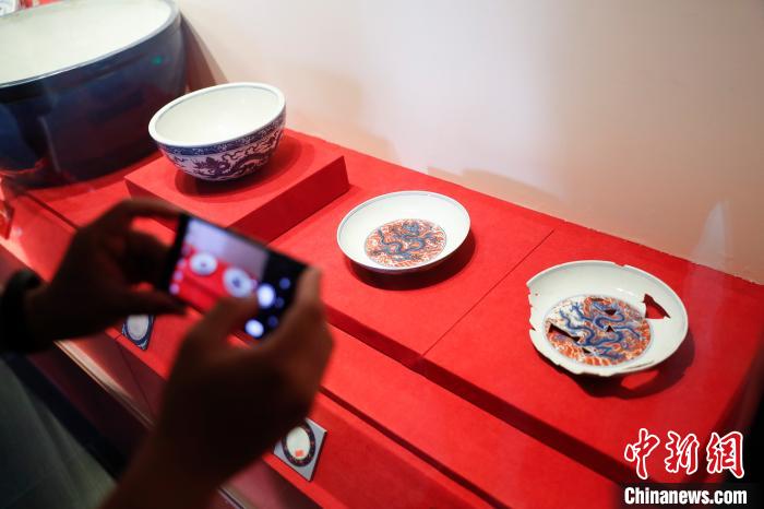 一展看盡明代御窯瓷器故宮又獻“御瓷新見”展