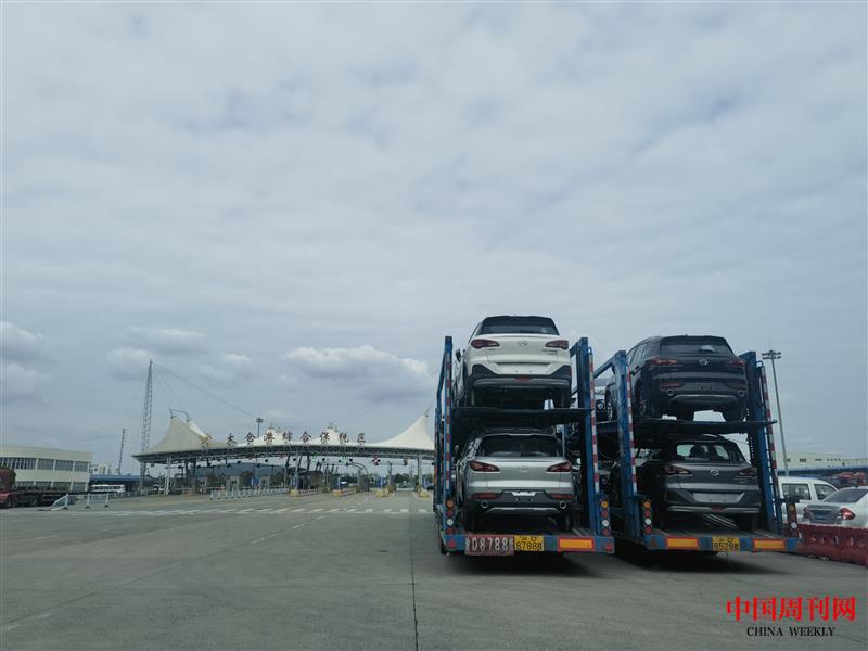 訊唐打通太倉港“區(qū)港聯(lián)動(dòng)”整車出口業(yè)務(wù)新模式.jpg 訊唐打通太倉港“區(qū)港聯(lián)動(dòng)”整車出口業(yè)務(wù)新模式.jpg